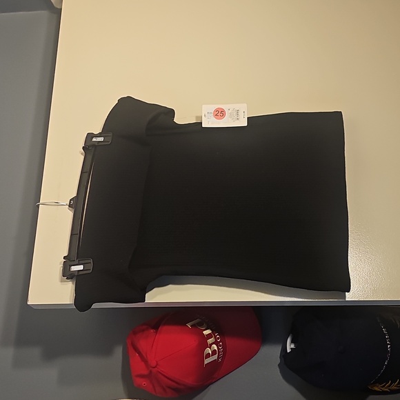 A New Day Off-Shoulder Top - Picture 2 of 4